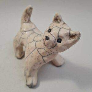 Chat blanc " prêt à jouer"