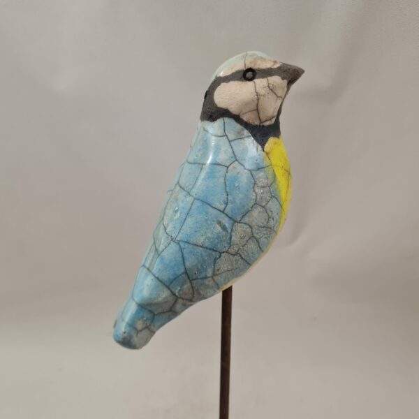 Idée pour décorer le jardin : Mésange bleue en raku – Image 3
