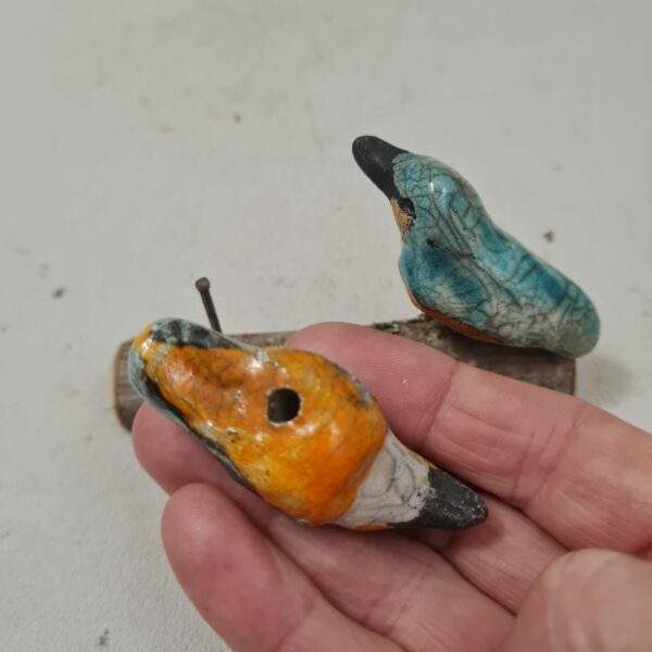 Duo de Martins pécheurs en raku (mini) – Image 3