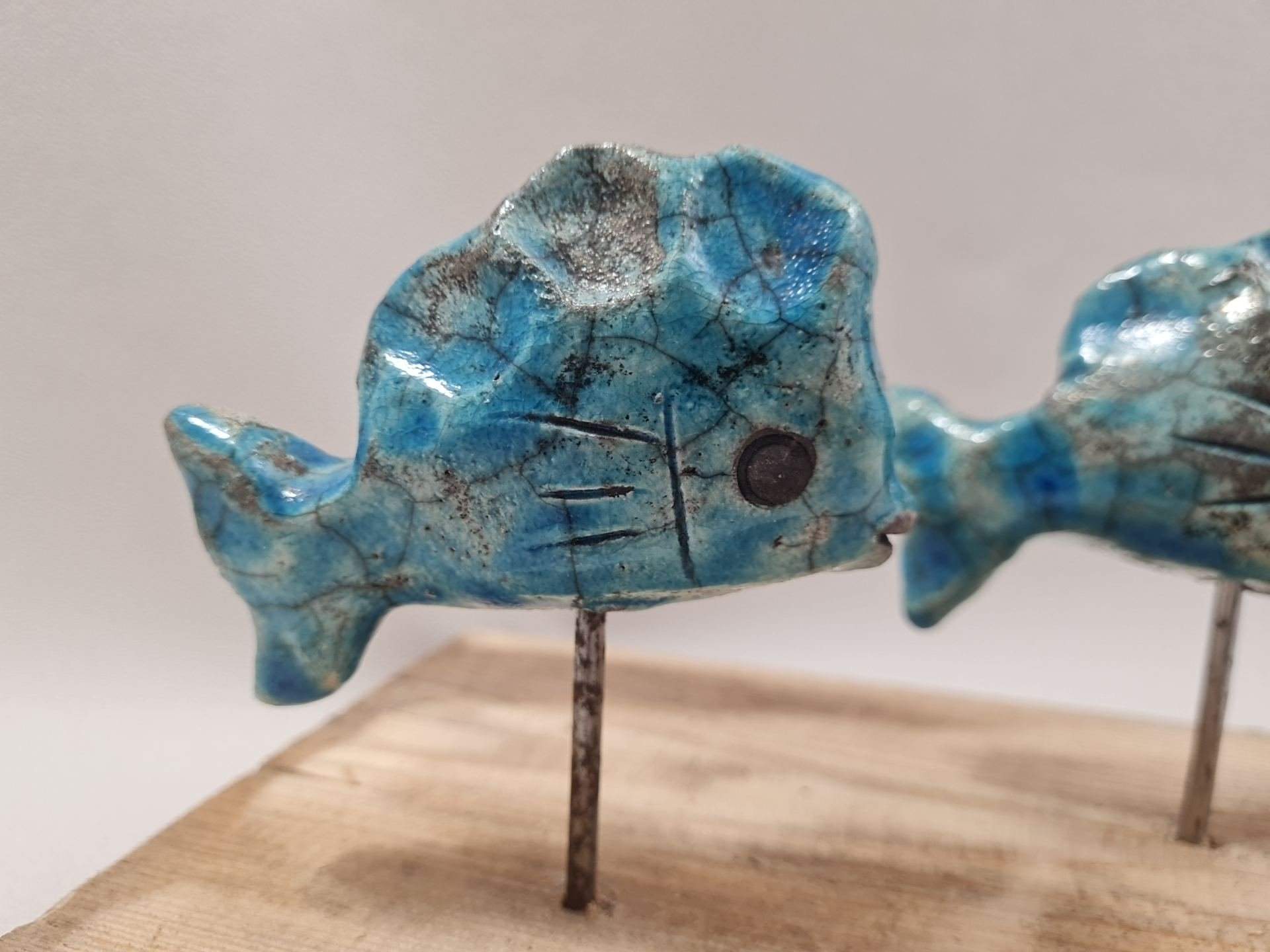 Duo de Poissons bleus raku – Image 3