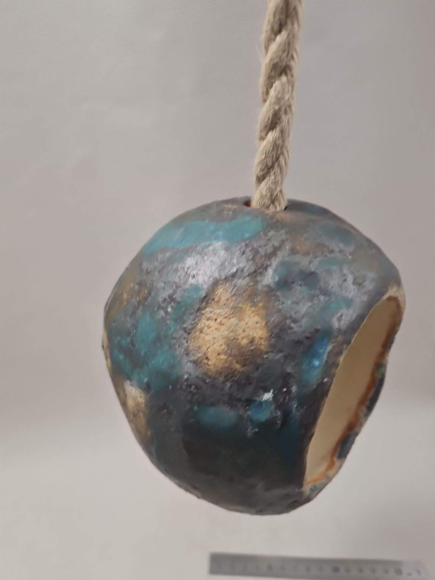 Mangeoire tons marron et turquoise pour nourrir et observer les mésanges - résistante au gel – Image 6