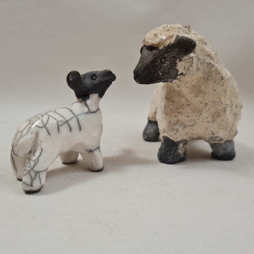 Brebis et son agneau en raku