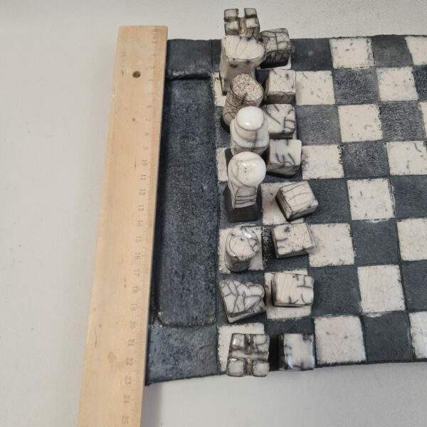 Jeu d’échecs, plateau et pièces en céramique raku – Image 4