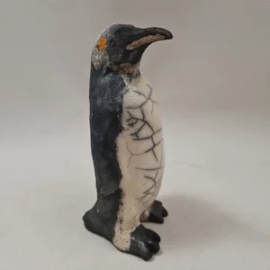 Manchot empereur adulte en céramique raku sculpture artisanale