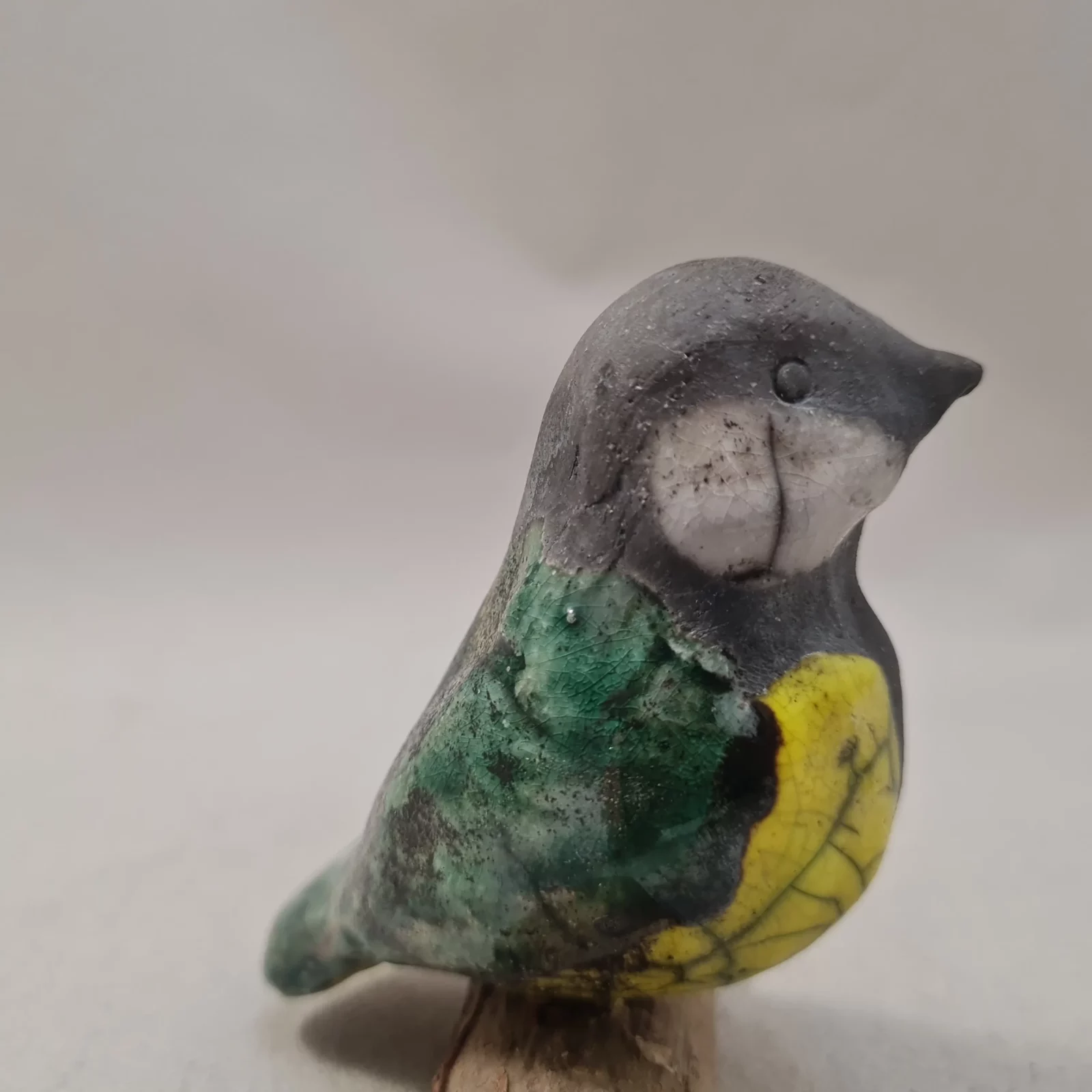 Mésange des jardins en céramique Raku – sculpture artisanale – Image 5