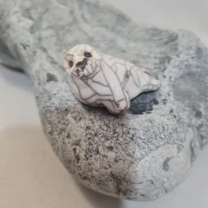Phoque : petite sujet en céramique raku