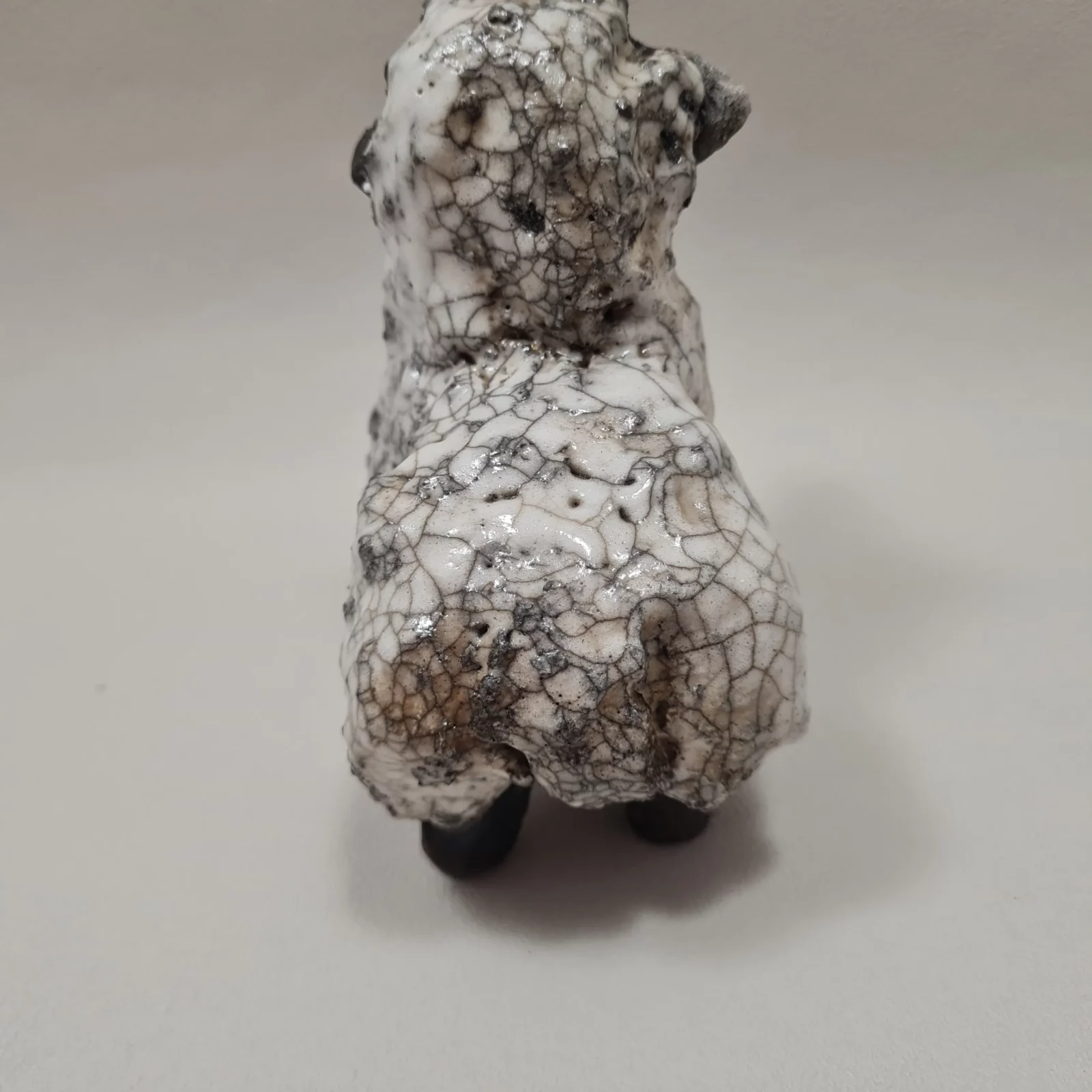 Bélier en raku. Figurine en céramique – Image 5