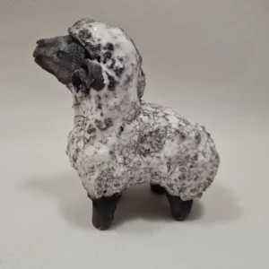 Bélier en raku. Figurine en céramique