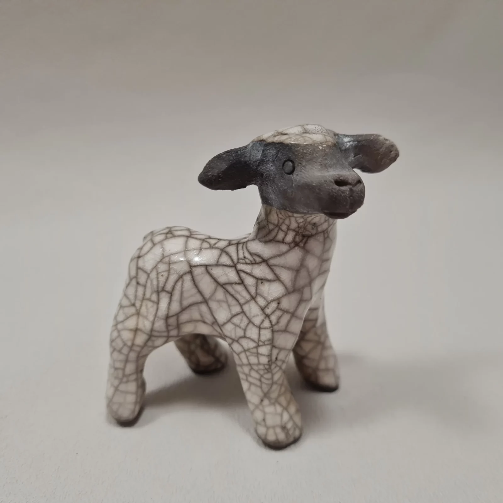Petit mouton en raku – Image 2